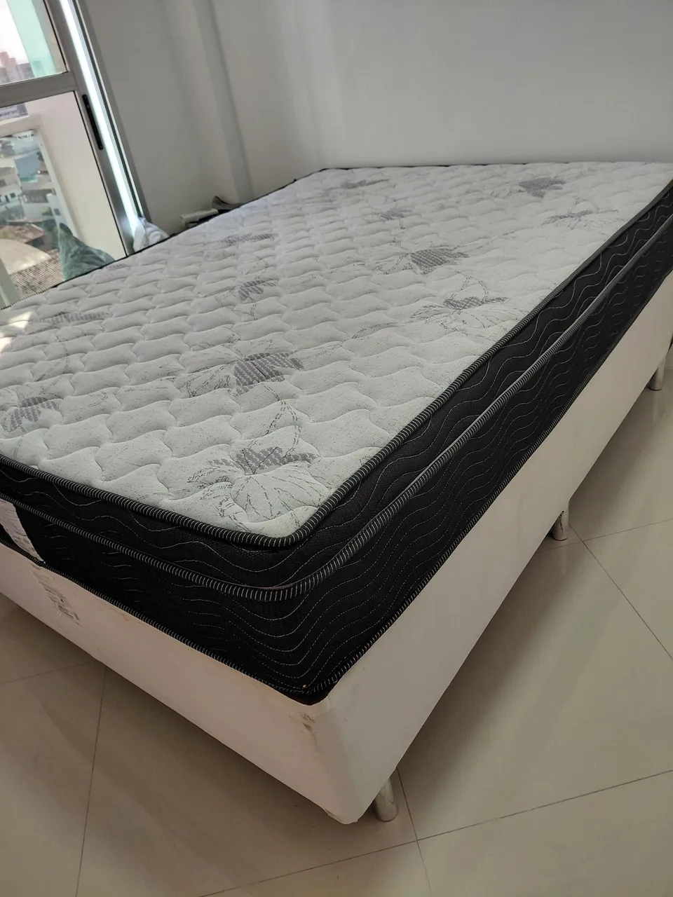 Cama Box com Colchão
