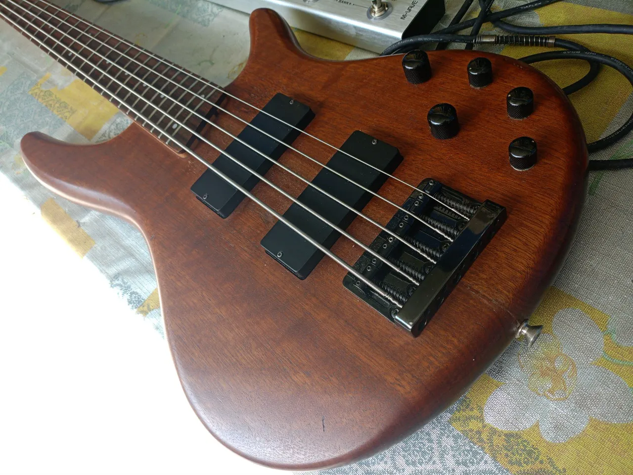 上級モデルbanez Soundgear SDGR ベース 本体難あり Ibanez SDGR Bass