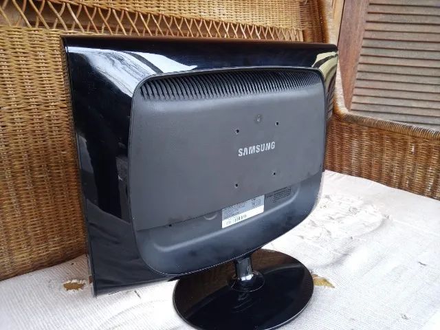Monitor Samsung SyncMaster 19 polegadas vga DVI widescreen LCD - Foto 5