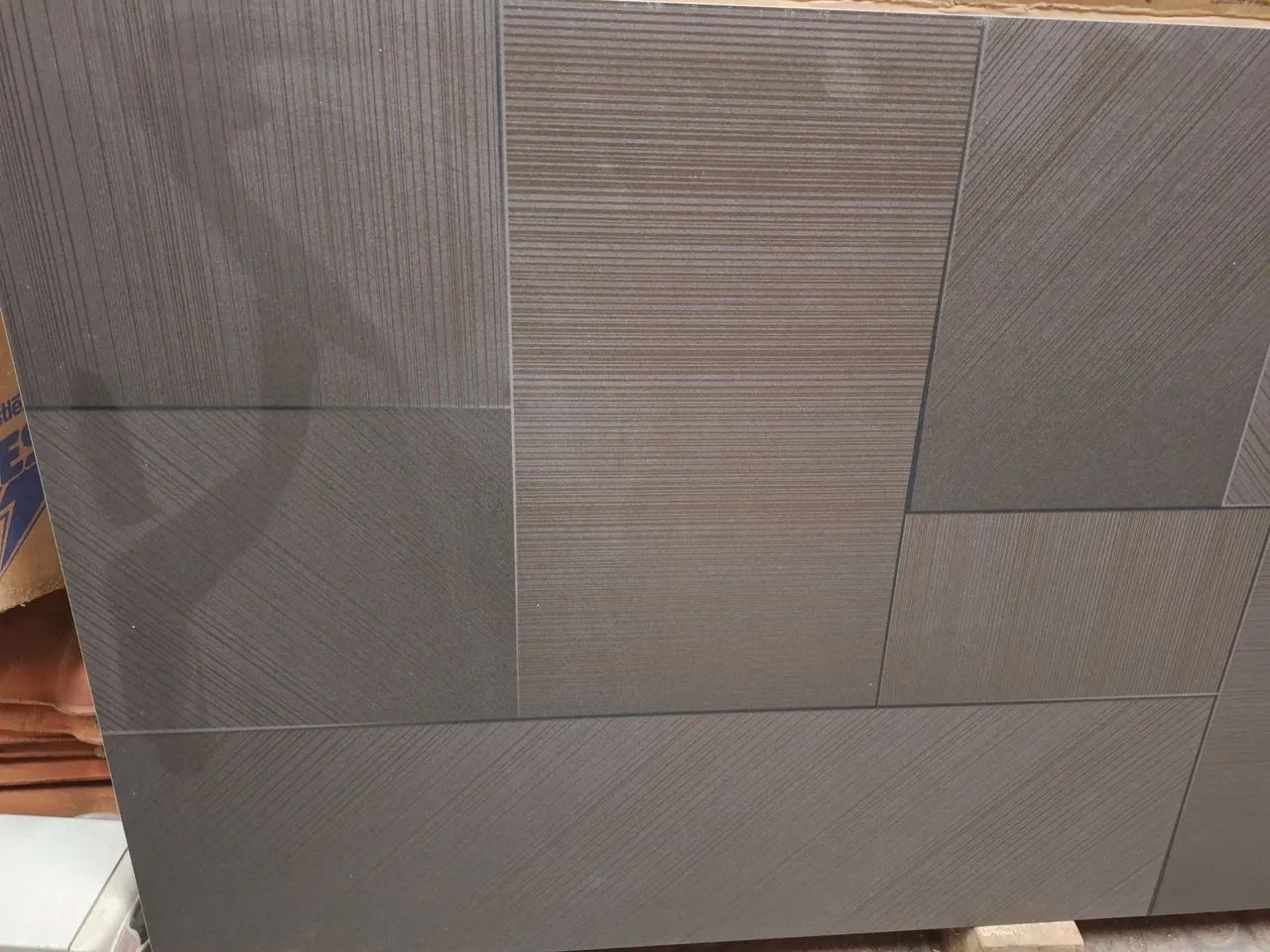 Revestimento Porcelanato Design Moderno - Cinza Escuro - Foto 2