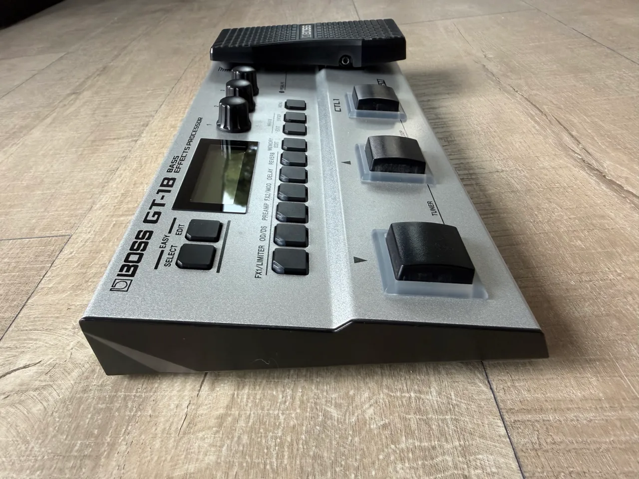 boss gt 1b