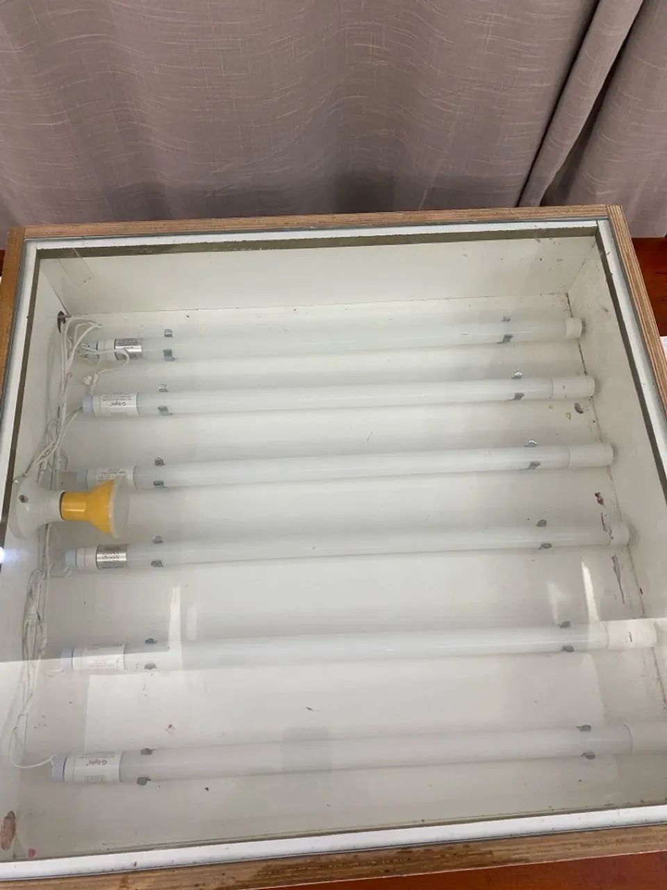 Câmara de Luz para revelar telas de serigrafia e molduras para telas serigráficas - Foto 3