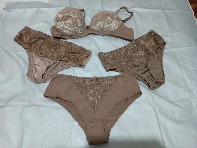 SUTIÃ COM 3 CALCINHAS COR CHOCOLATE - TAM. 52 PLUS SIZE - NOVO