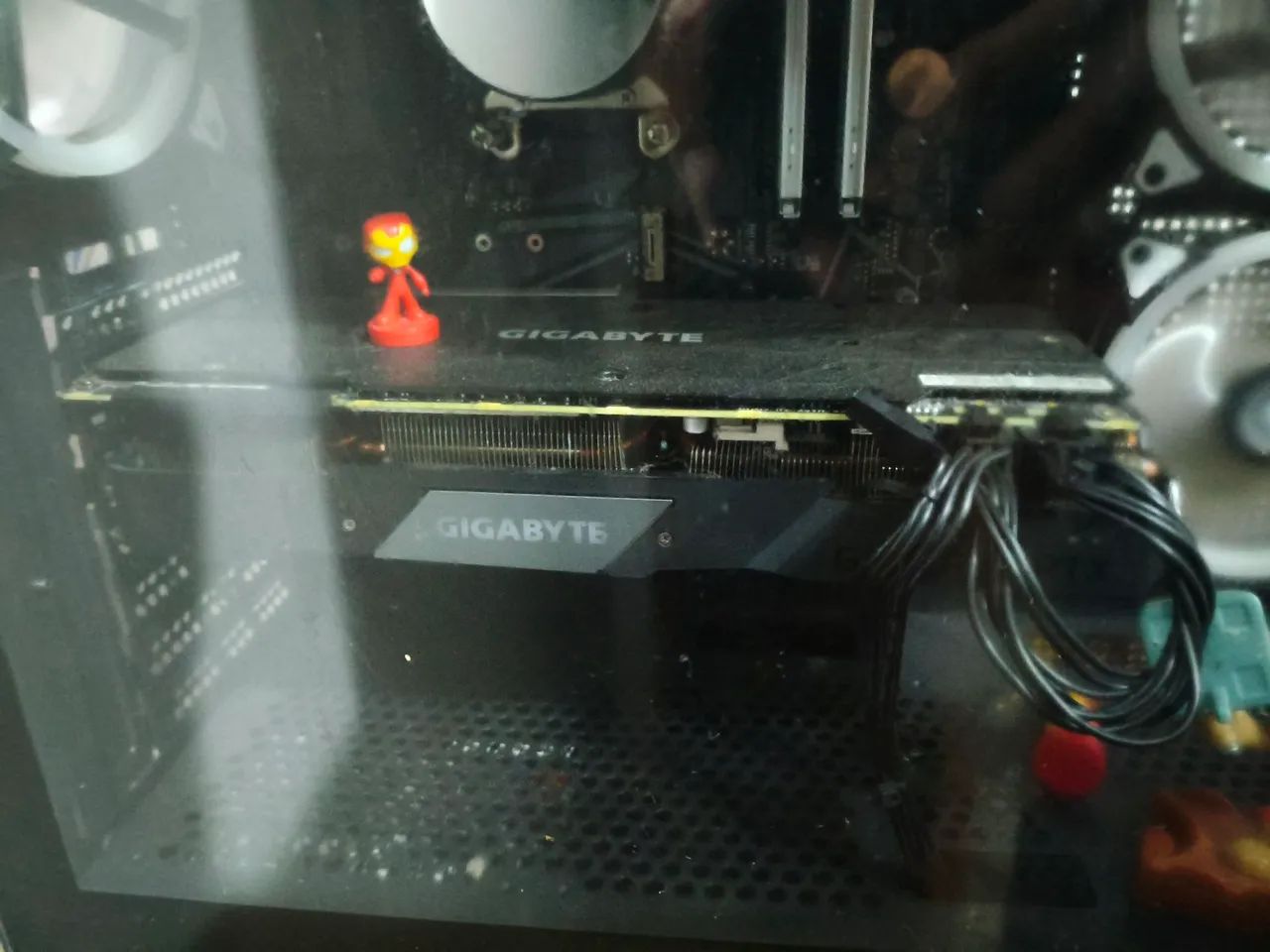 Placa de Vídeo Gigabyte GeForce RTX 2070 Super + Memória Ram Corsair 2x8 RGB - Foto 4