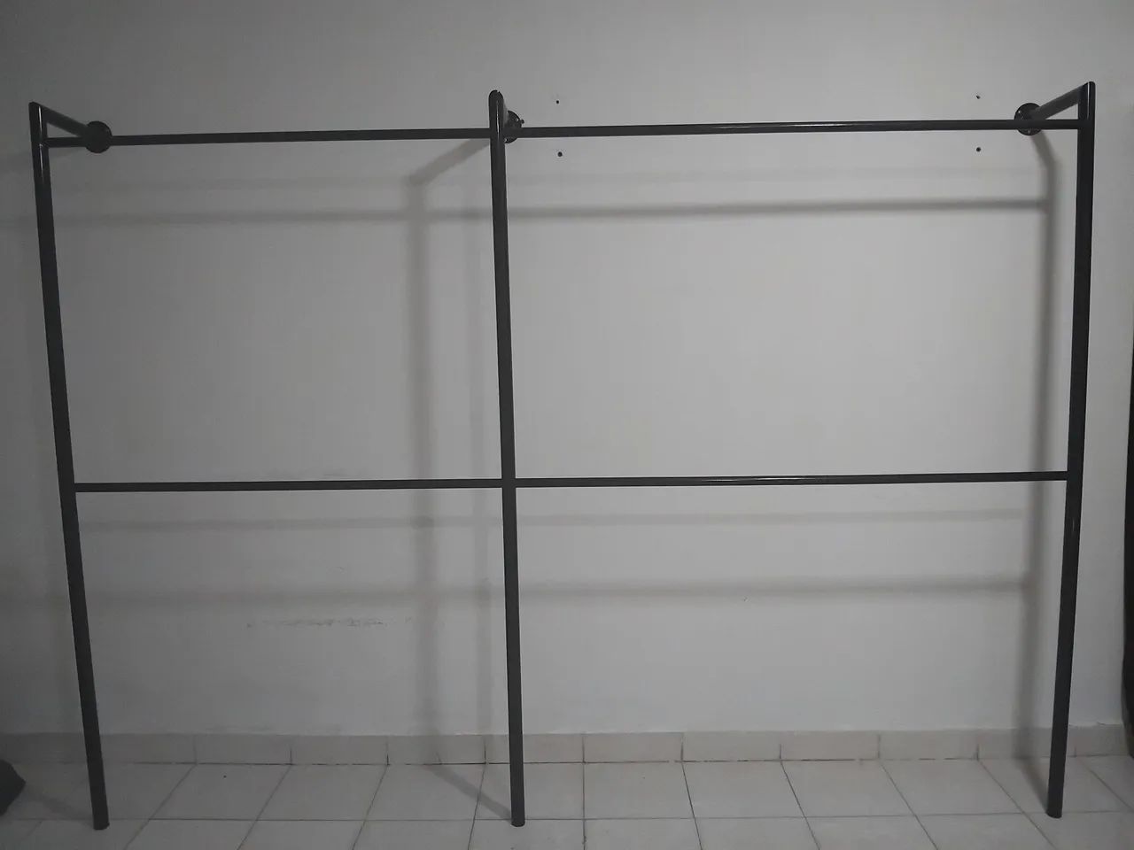 Arara coluna de parede 