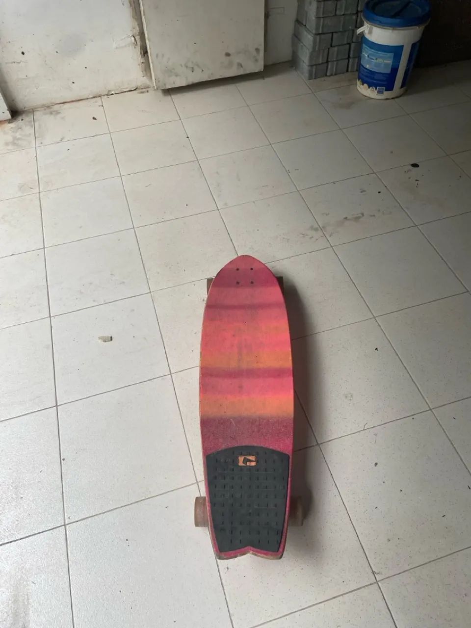 Skate Globe estilo retrô - pouco uso - ótimo estado - Foto 2