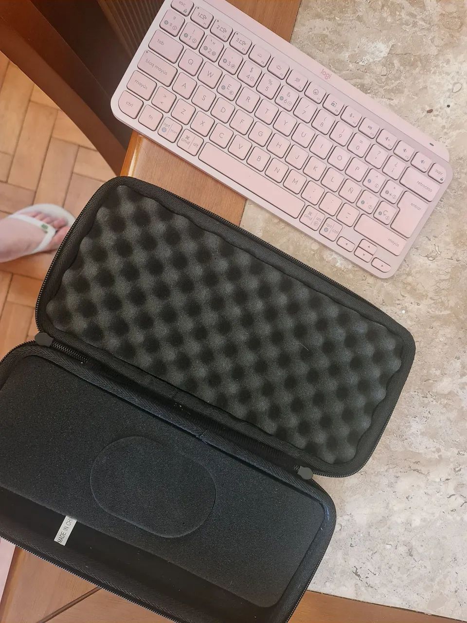 Teclado Logitech sem fio rosa mini mx Ñ PEÇA DESCONTO/TROCA - Foto 2