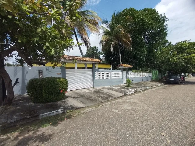 Casa Amarela no Caçari