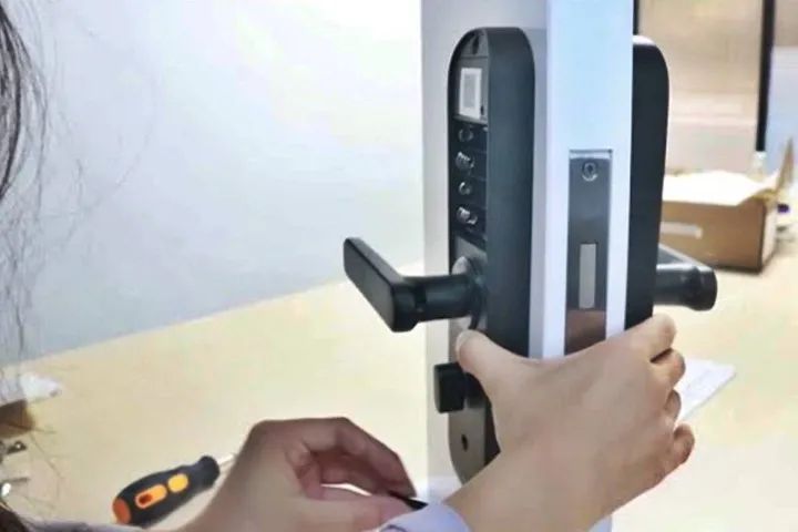Instalação de Fechadura Eletrônica  - Foto 2
