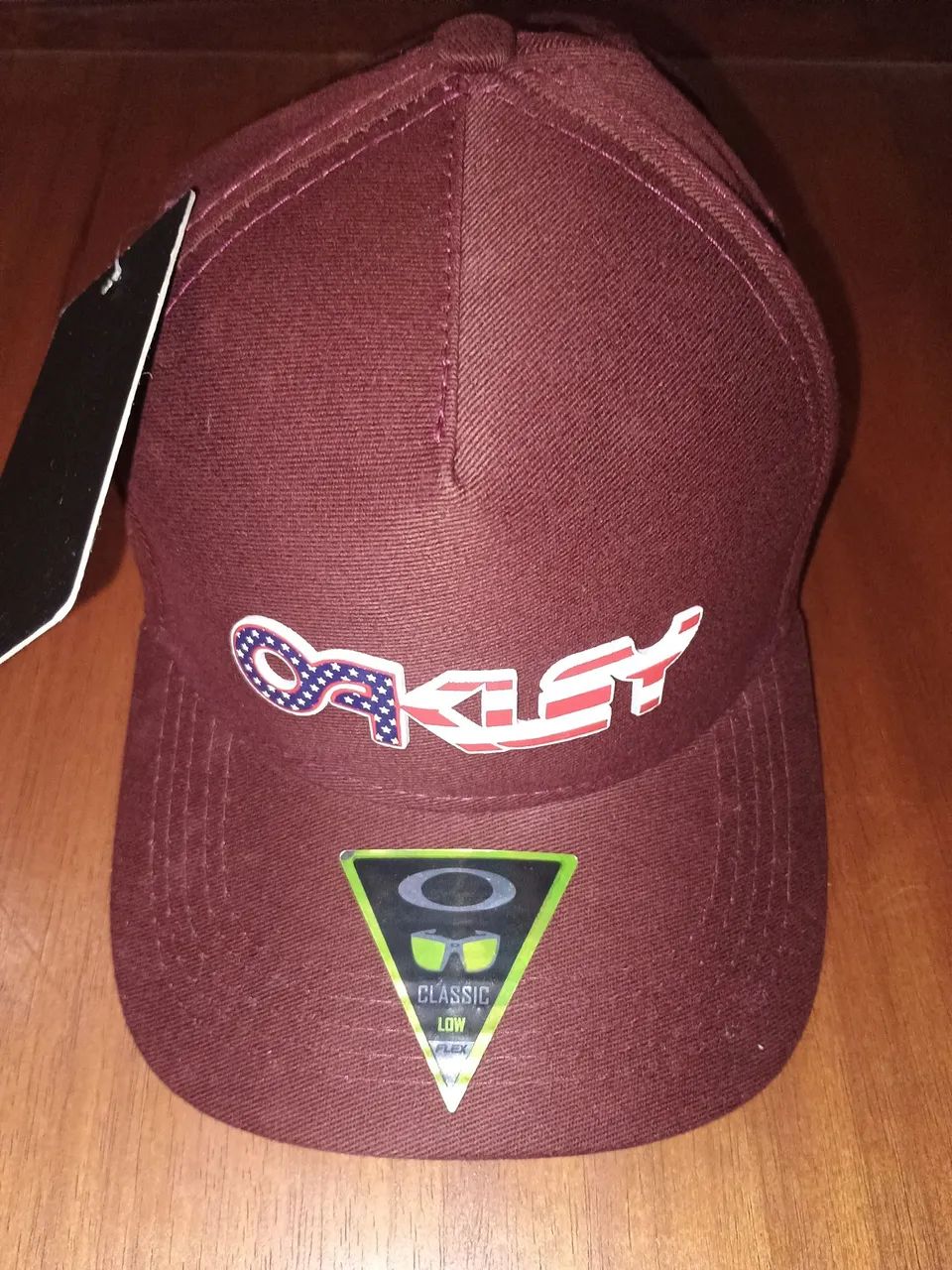 Boné Oakley Aba Curva Vinho Premium 