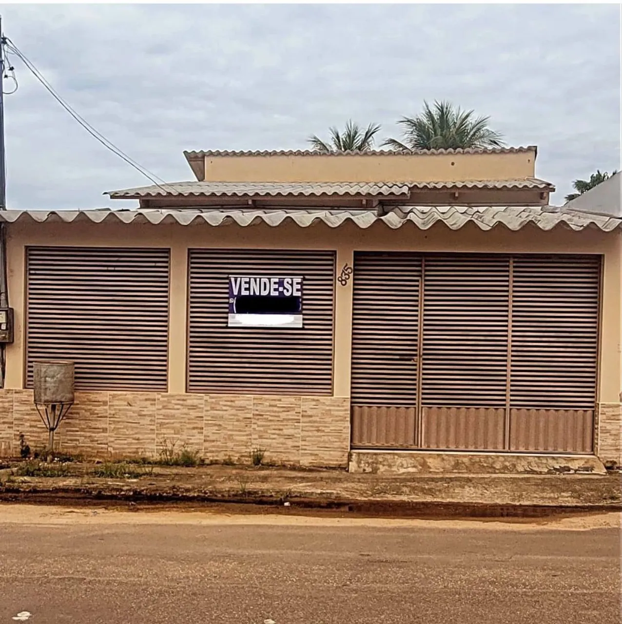 CASA DISPONÍVEL NO BEUQUIMÃO