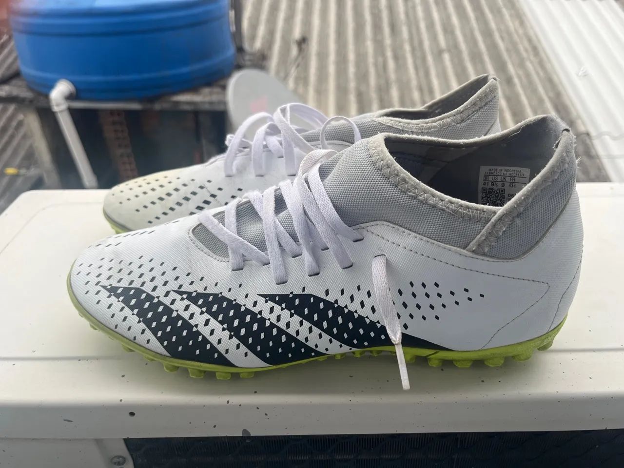 Chuteira Predator Freak.4 Society - Tamanho 41