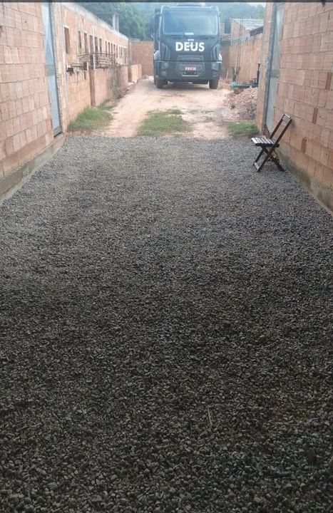 Vendo 2 lojas comerciais e 4 casas em ponto de laje