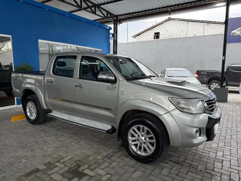 TOYOTA HILUX CD4X4 SRV 2012 - Foto 4