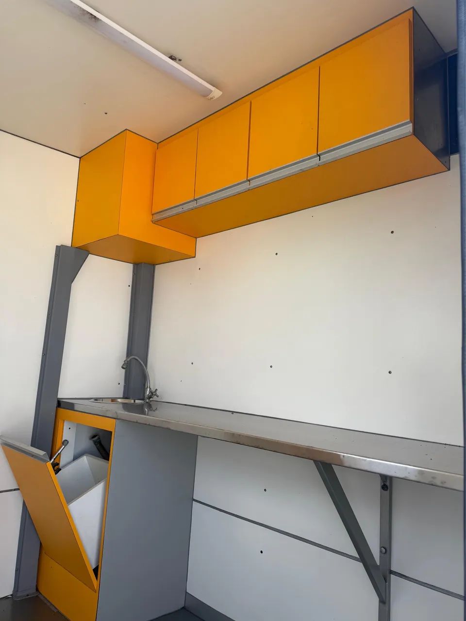 Trailer com 2 consultórios. 3,5mX2,10m - Foto 2