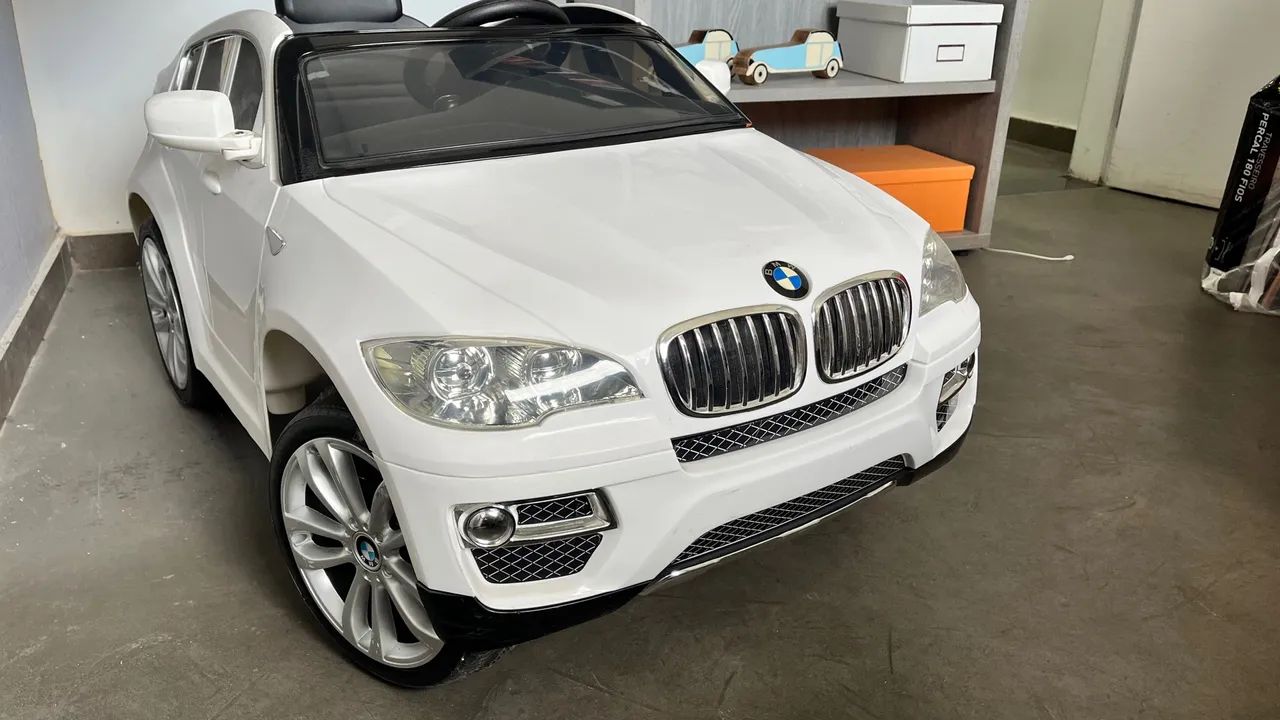 Carrinho Elétrico BMW X5 Branco V12  - Brinquedo Infantil - Foto 6