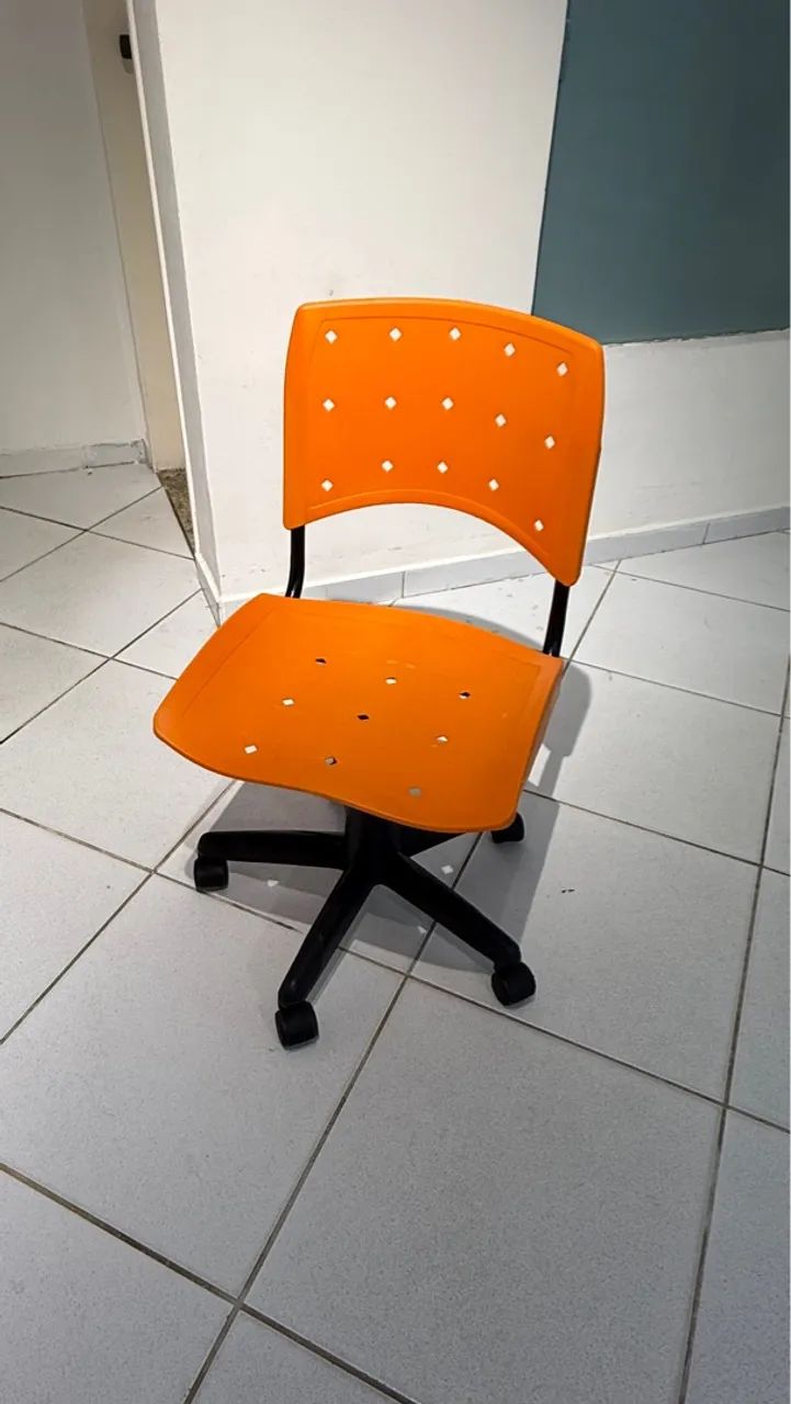 Cadeira de Escritório Giratória Movetech laranja. - Cadeiras de ...
