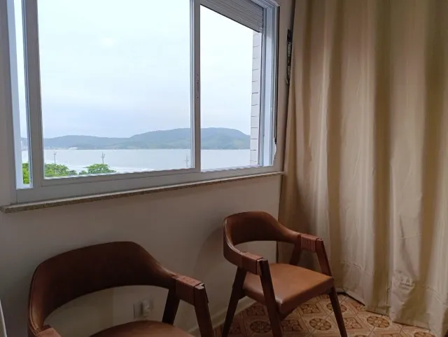 Apartamento p. temporada Santos Pé na areia
