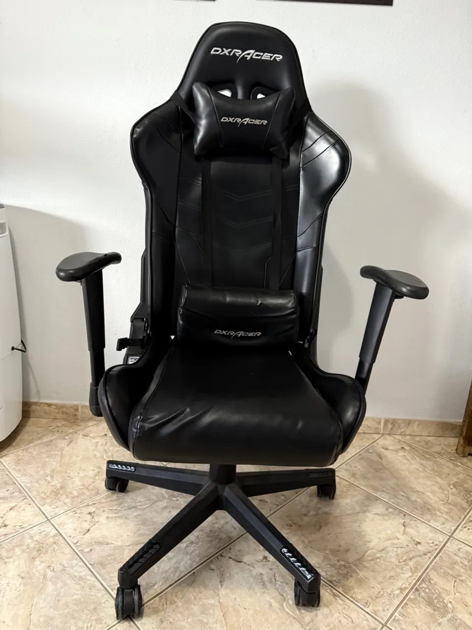 Cadeira Gamer DXRacer NEX Max - PC188?N - Preta (Usada)