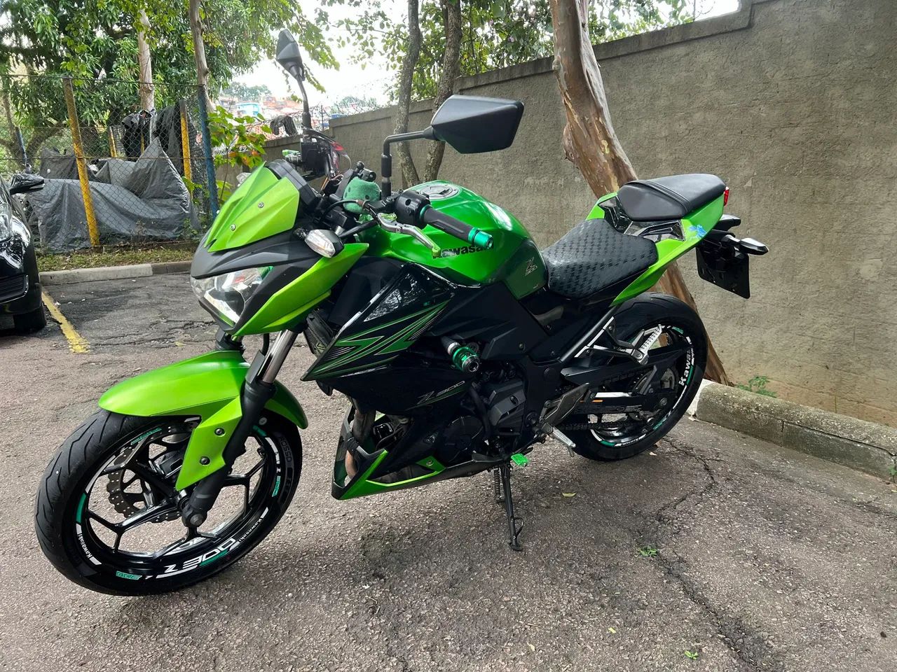 Z300 impecável e personalizada  - Foto 5