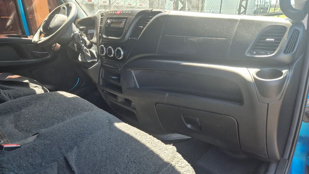 Iveco 35150 2022 baú  - Foto 7
