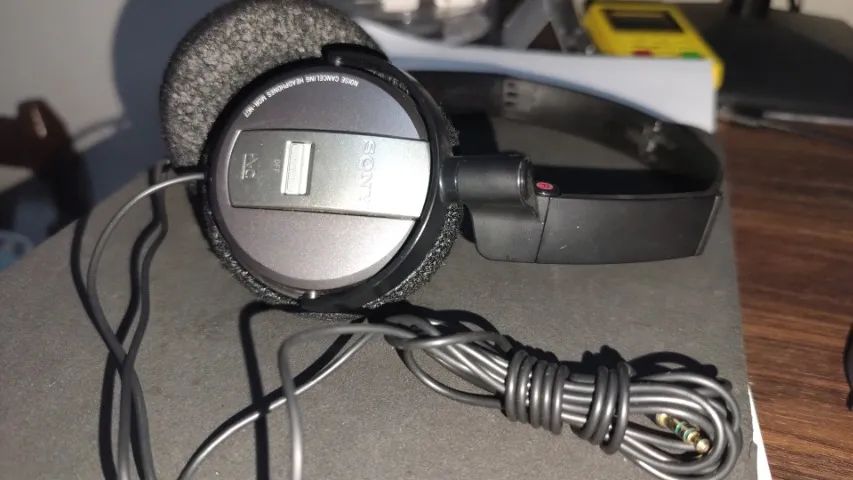 Fone de Ouvido Semi Profissional Sony