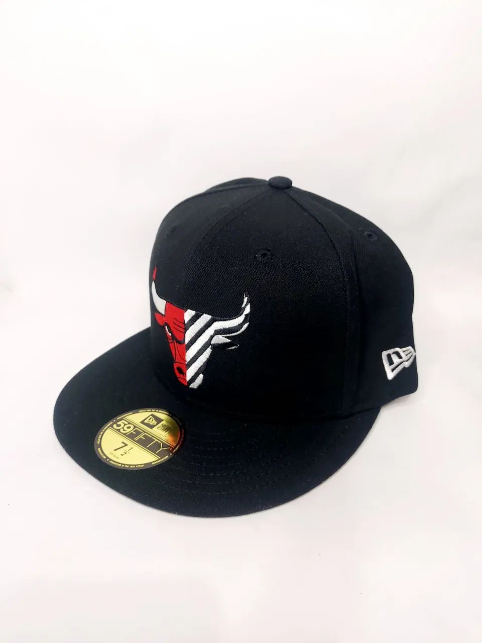 Boné Chicago Bulls preto - New era - 59fifty - Nba - Foto 3