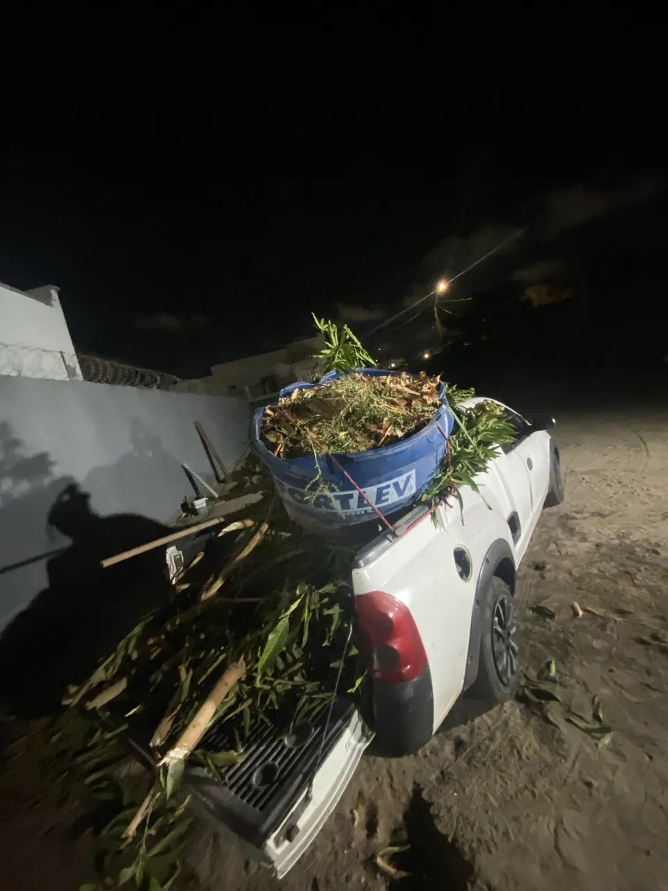 FRETE , RETIRADA DE ENTULHO E MUDANÇAS EM GERAL * - Foto 2