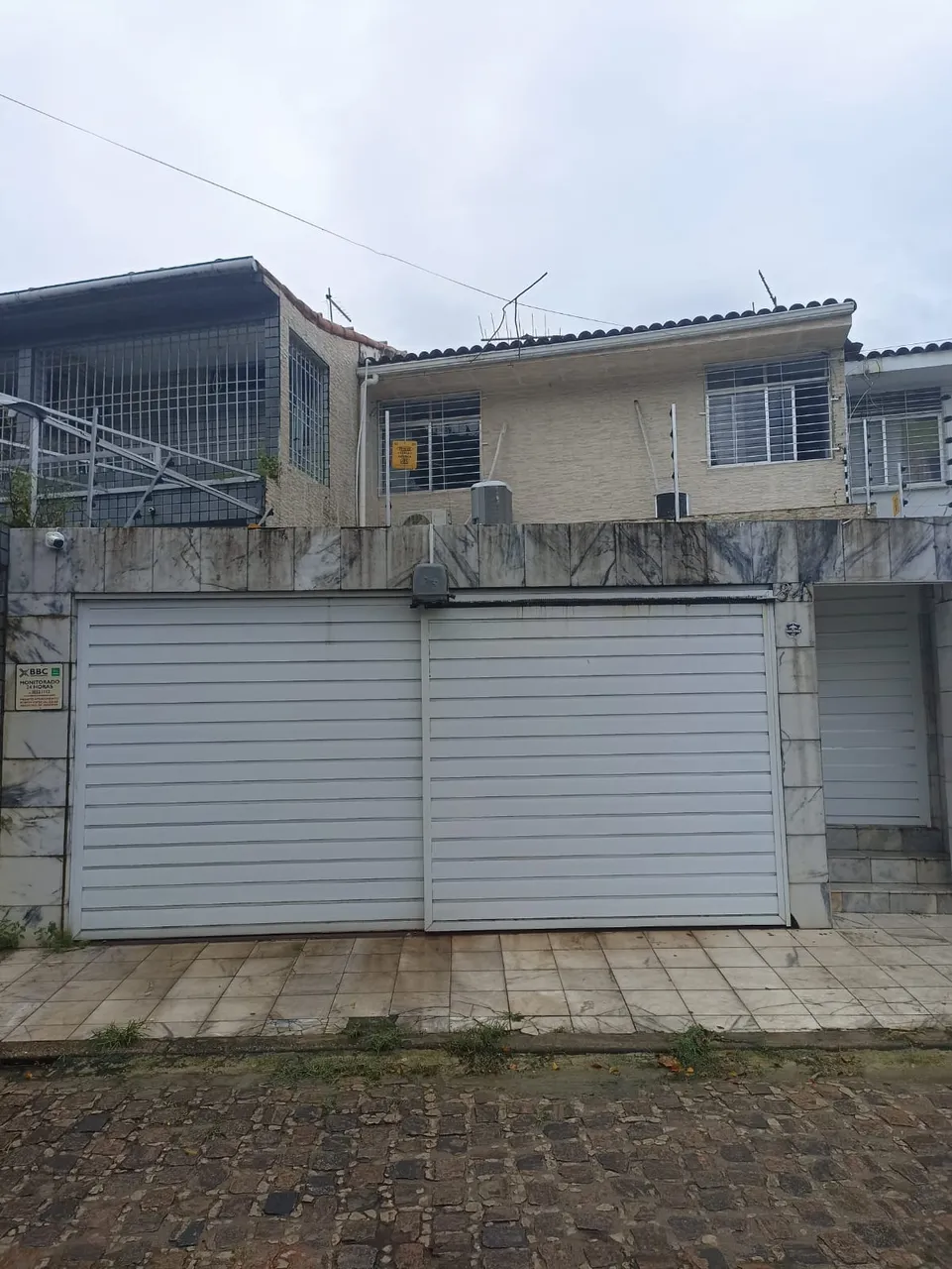 Imóvel para venda possui 140 metros quadrados com 3 quartos em Imbiribeira - Recife - PE