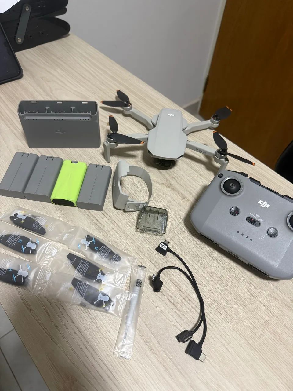 Drone DJI 4k + Combo - Foto 4