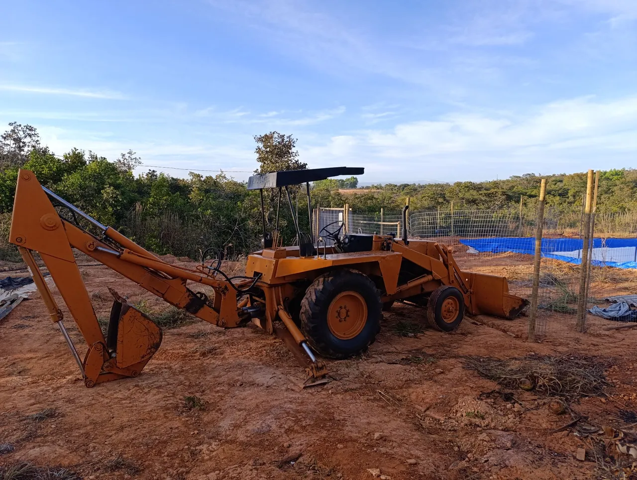 Retroescavadeira case 580h(leia com atenção)