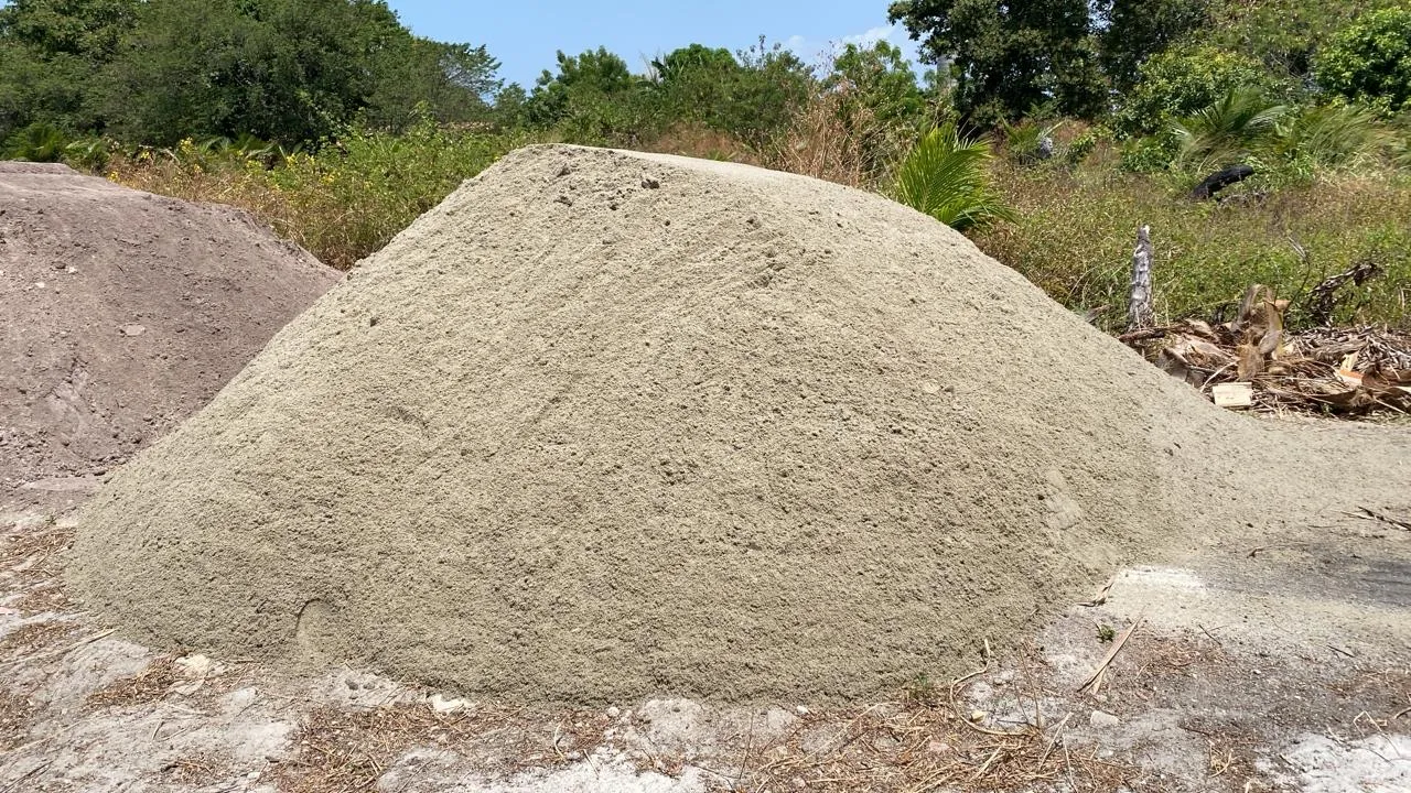 Areia arisco carrada