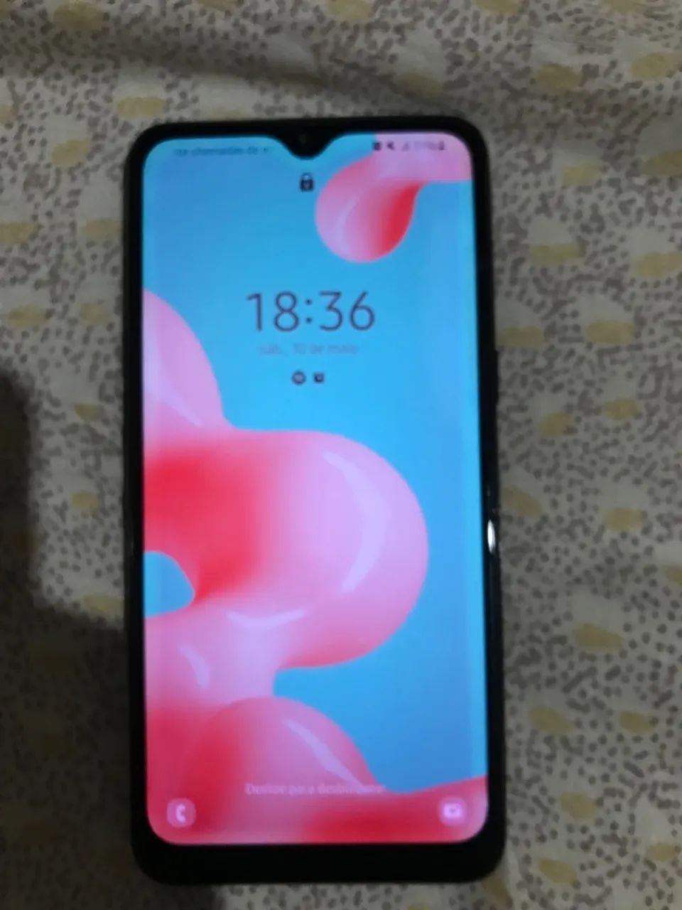 Samsung A10s 32GB sendo que pode expandir com cartao de memoria e 2GB de RAM 