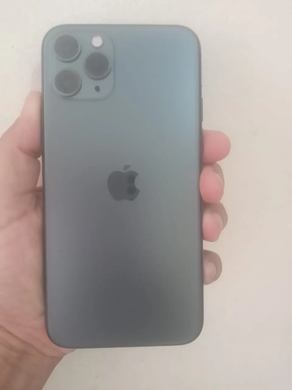 Troco iPhone 11 Pro no XR ou 11 normal mas volta pra mim!