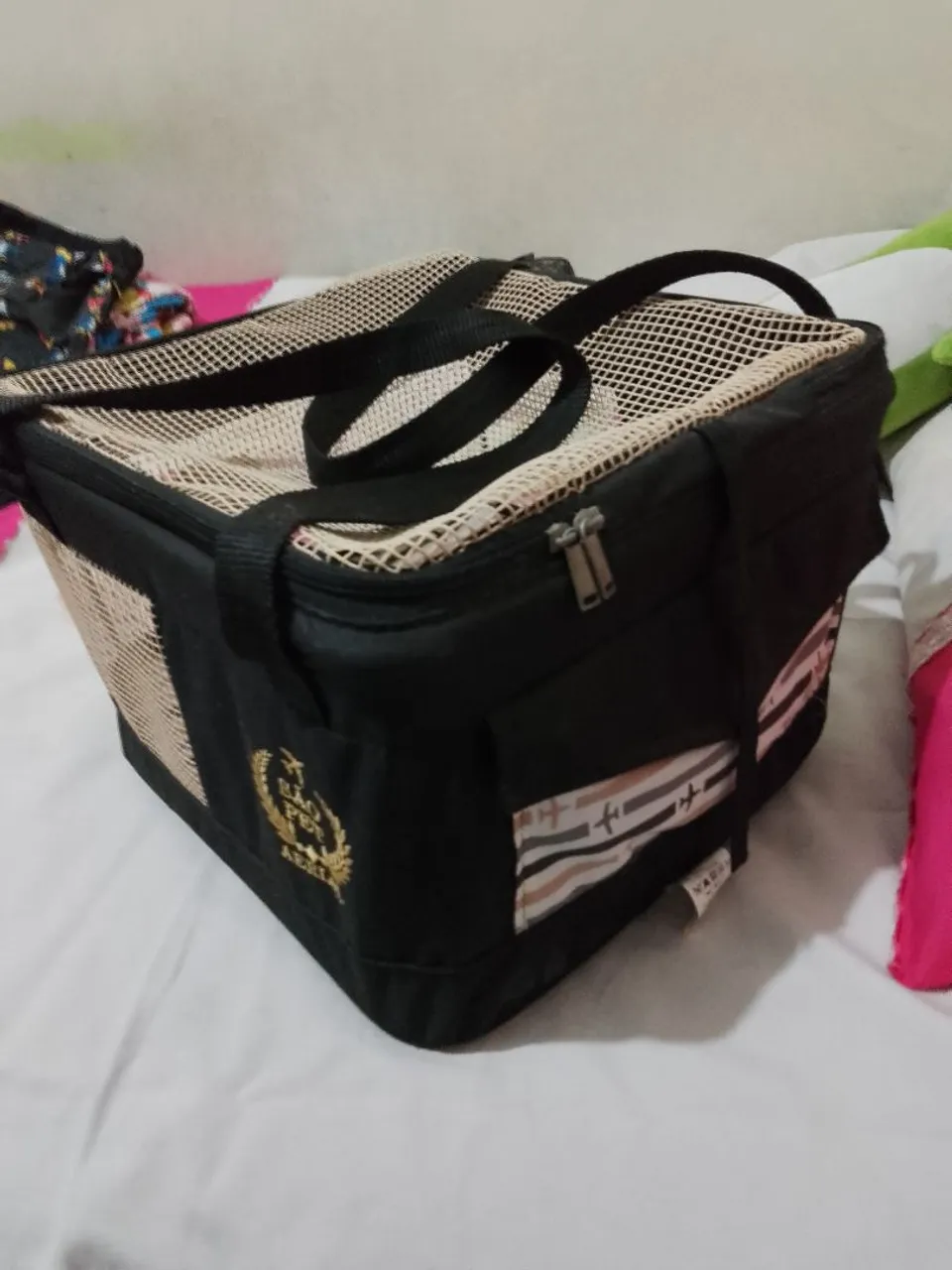 Bolsa pet semi nova usada somente 1 vez 130,00