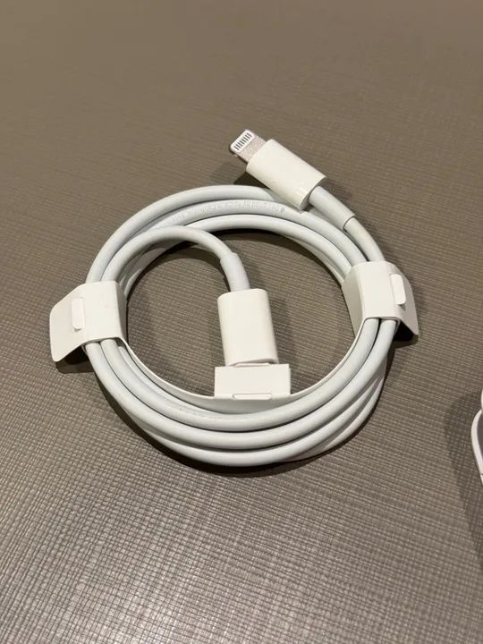 Cabo USB-C - Lightning para iPhone Original - Foto 2