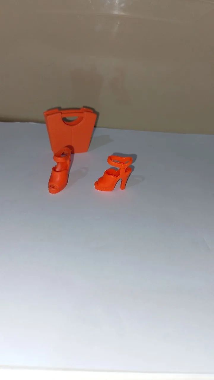 Acessórios para boneca Barbie - Bolsa e sapato laranja - Foto 3