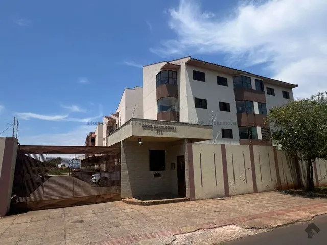 Apartamento amplo na Vila Carlota
