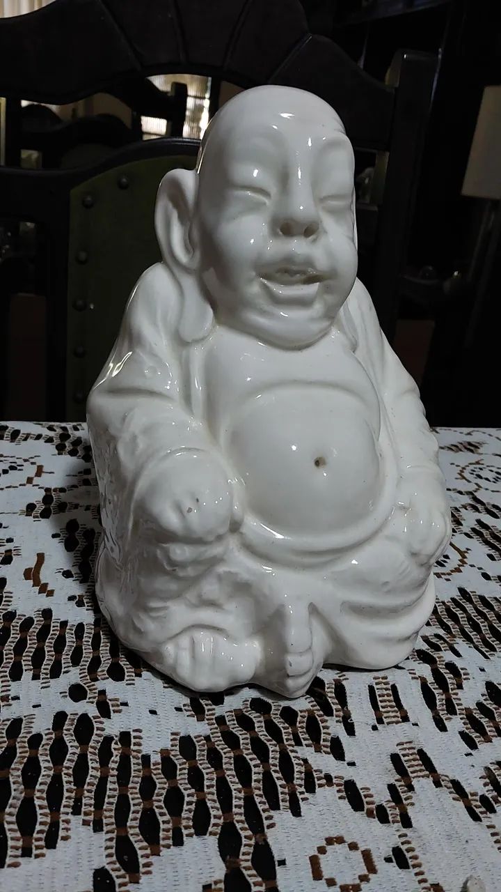 Buda Decorativo em porcelana 