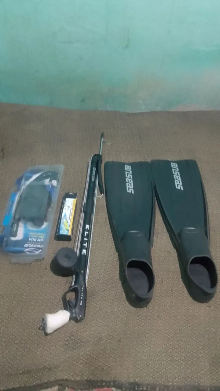Kit pesca profissional nadadeira + arpão + máscara + lanterna a prova d?água 