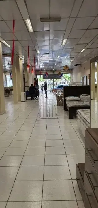 Salão para Locação, com excelente localização no bairro Centro, 1013,00 m, 456,00 m