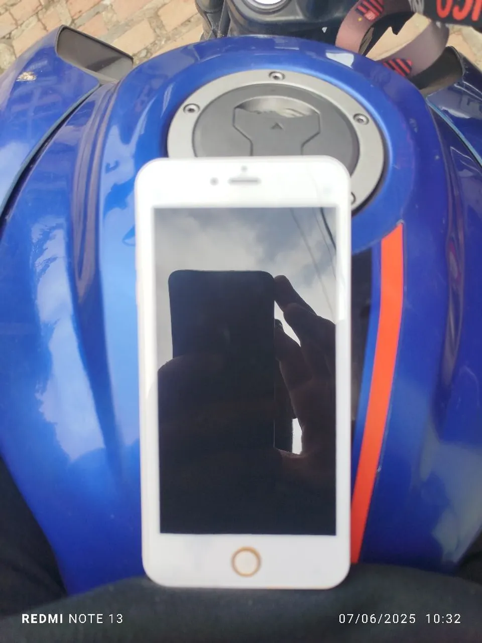 iPhone 6 DE BRINQUEDO.DAR CHOQUE