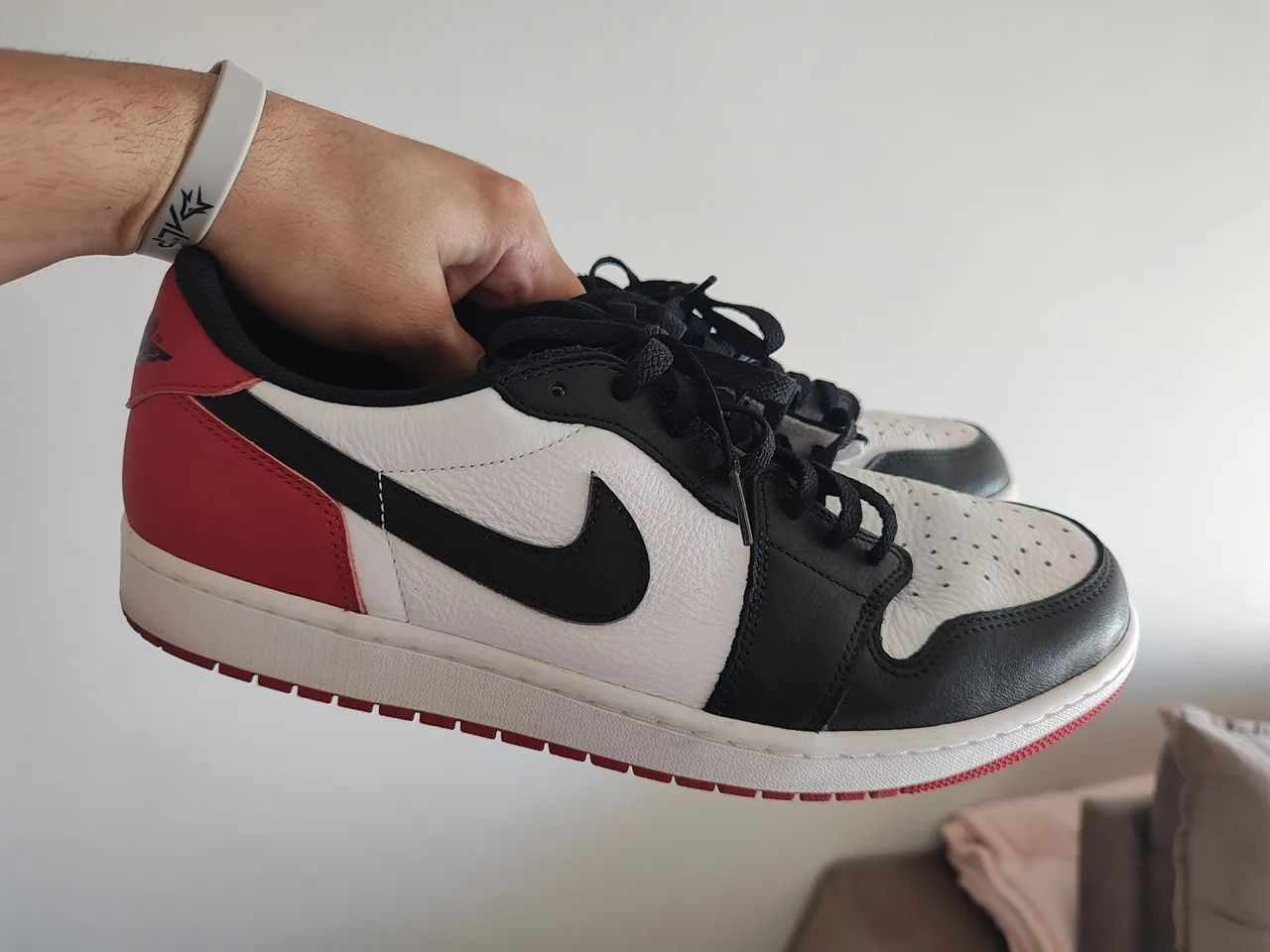 Tênis Nike Air Jordan 1 Low Retro  OG Chicago Black Toe