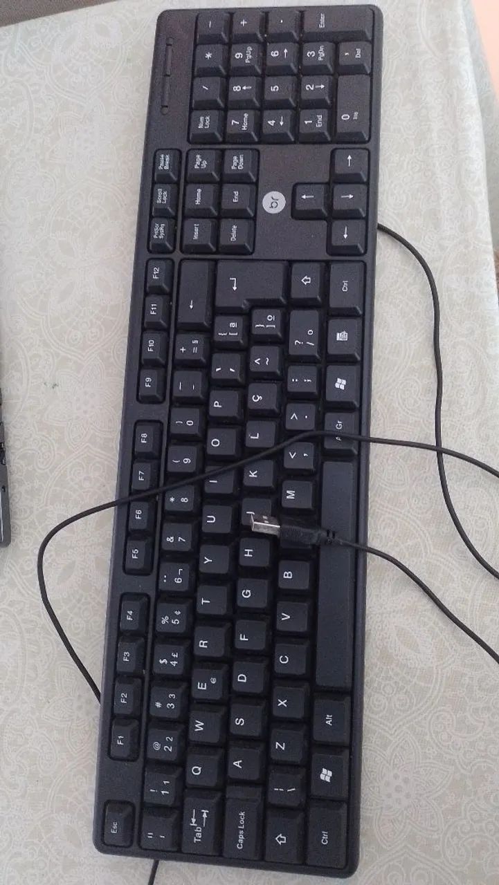 Teclado Preto com Fio