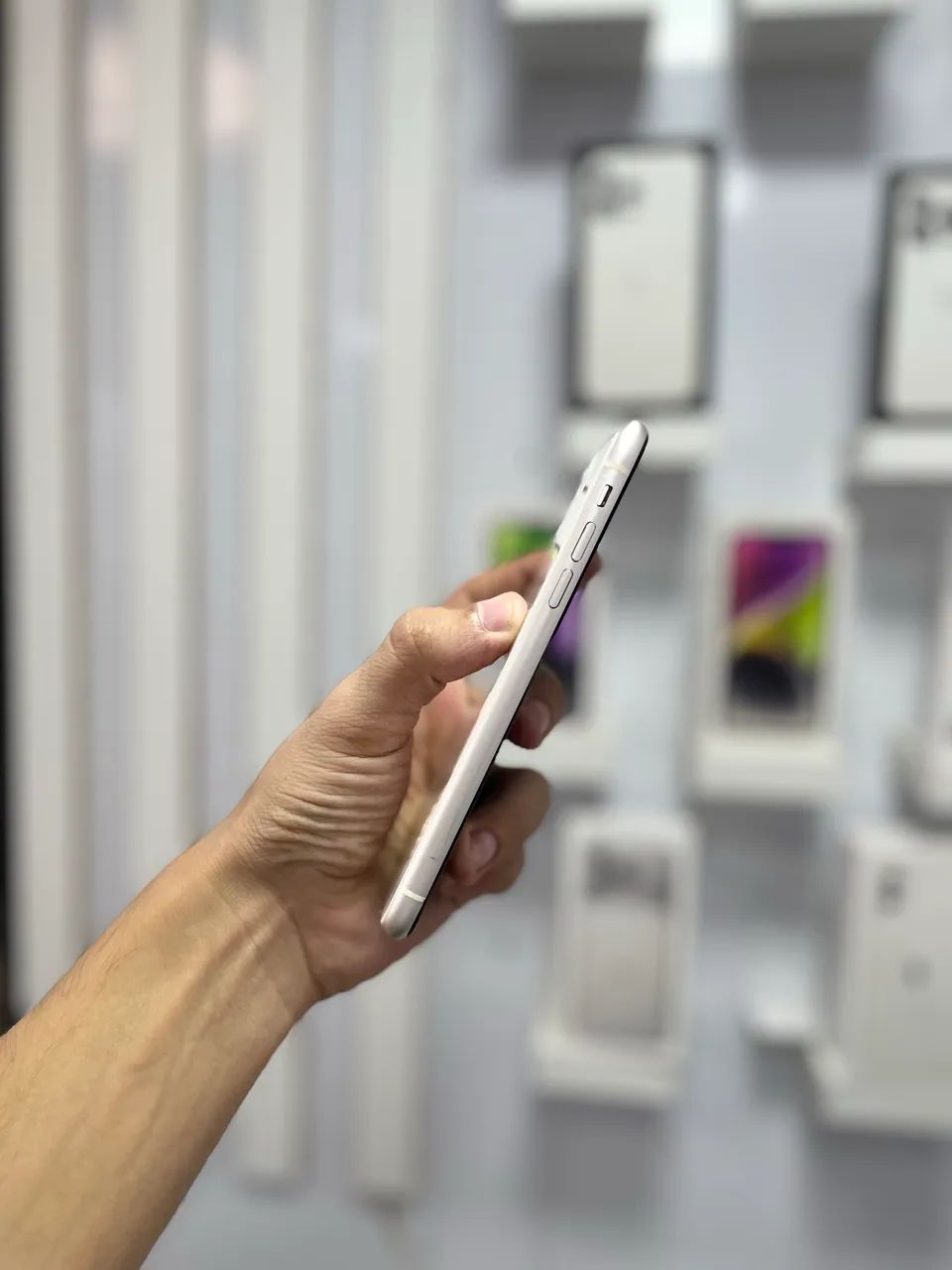 iPhone 11 - 64GB ( tela e bateria trocada )  - Foto 4
