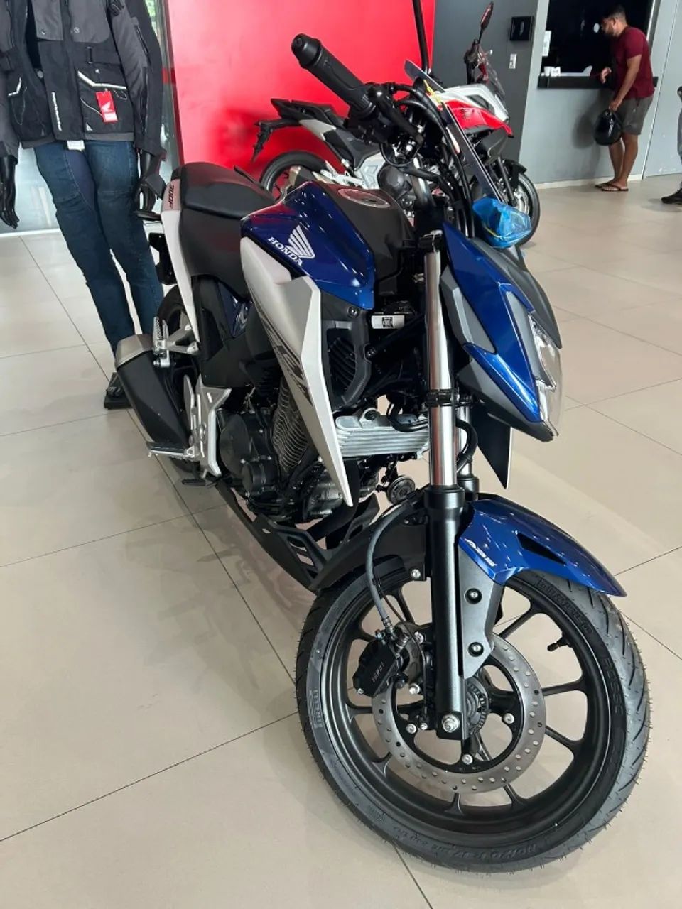 CB 300 ABS - Foto 8