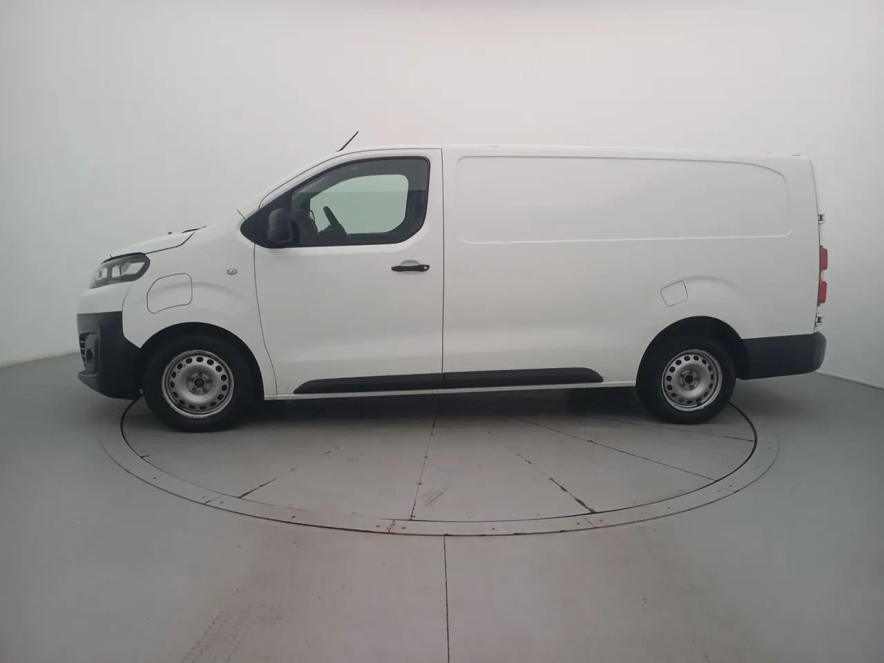 Citroen Jumpy Ë- Cargo 136cv (elétrico) 2022 - Foto 2