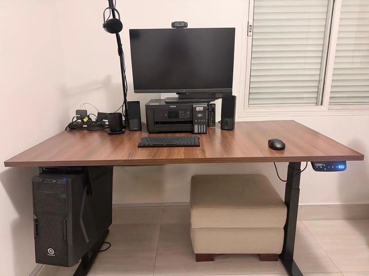 Mesa regulagem elétrica