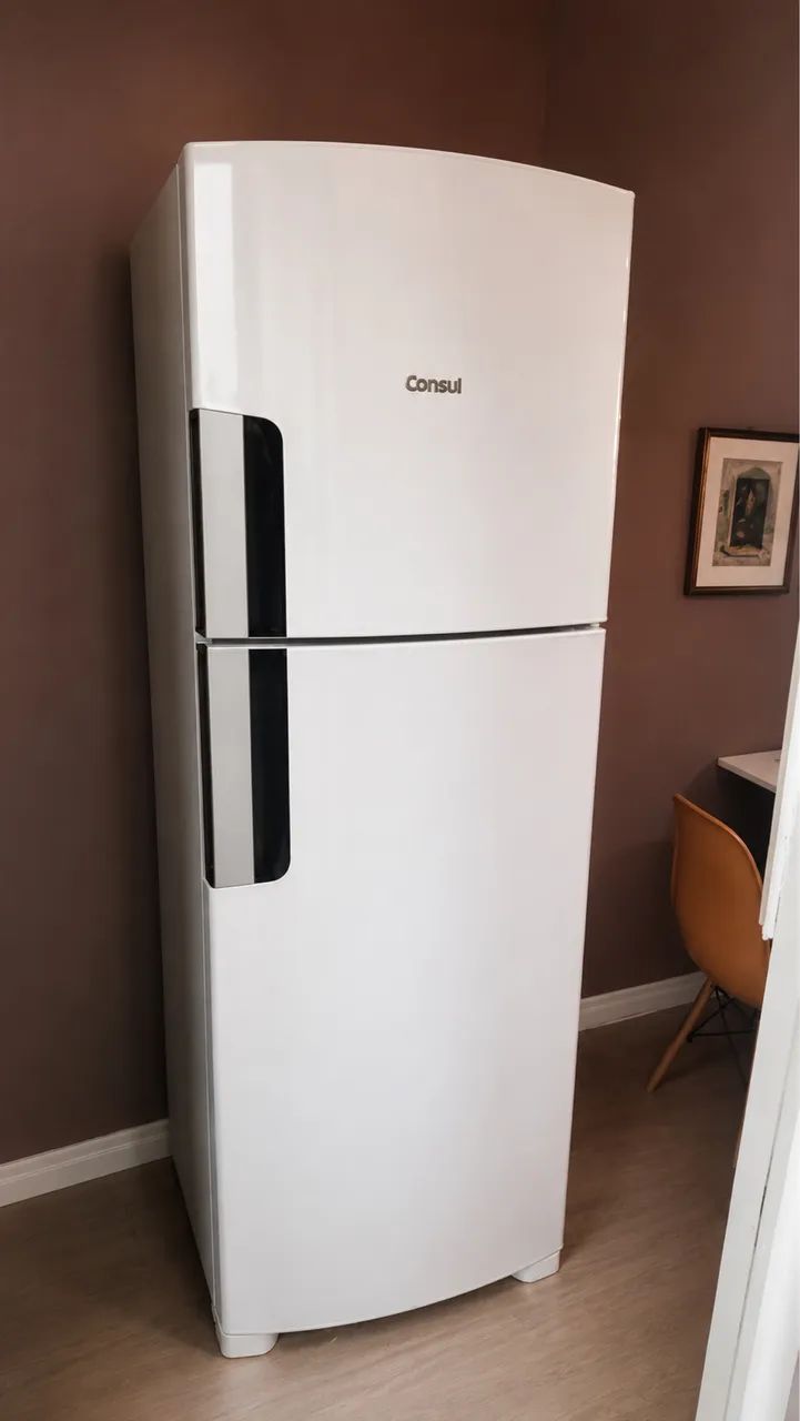 GELADEIRA SEMI NOVA