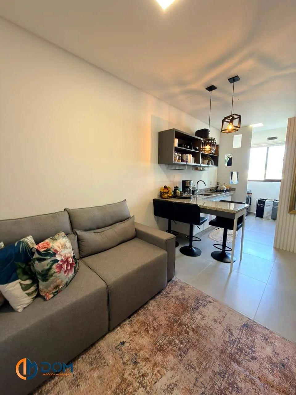 Apartamento semi mobiliado próximo da principal dos ingleses. - Foto 2